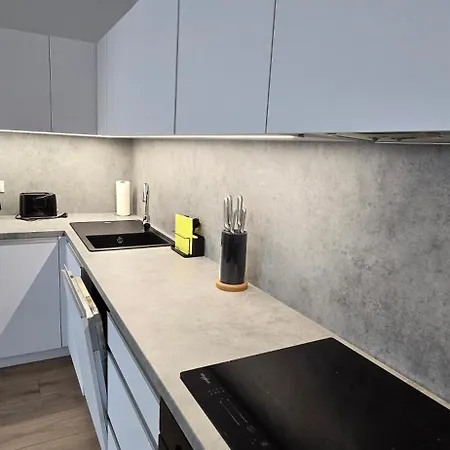 J&l Apartment *